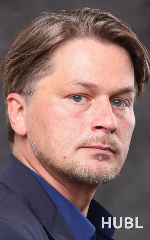 Александр Петров