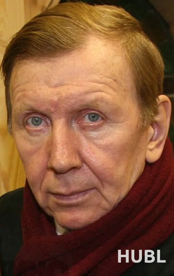 Юрий Чернов