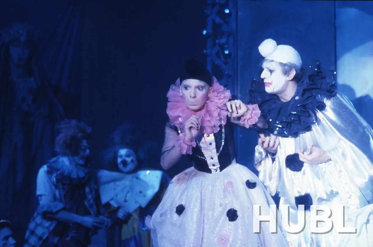 THEATREHD: ДЗЕФФИРЕЛЛИ: ПАЯЦЫ