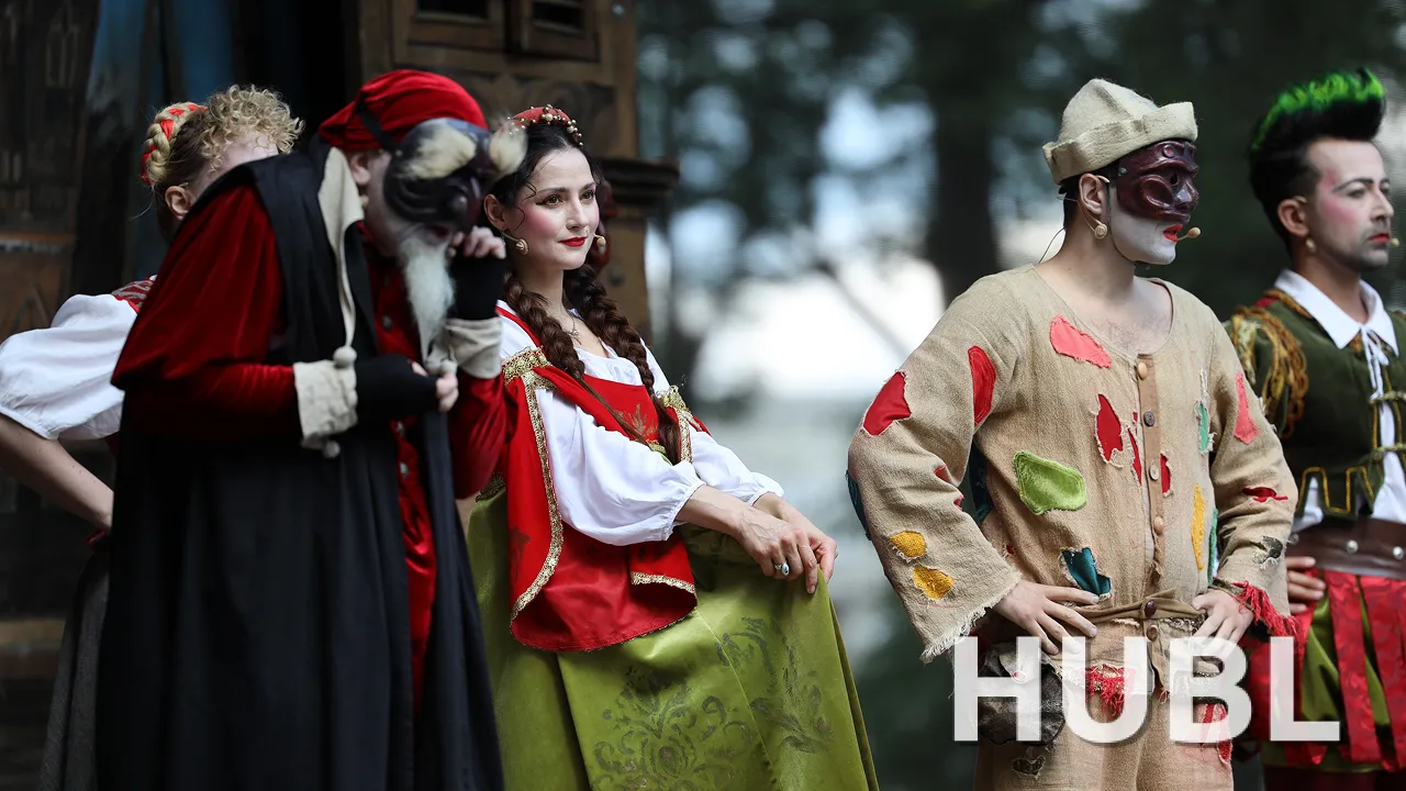 Viva commedia!