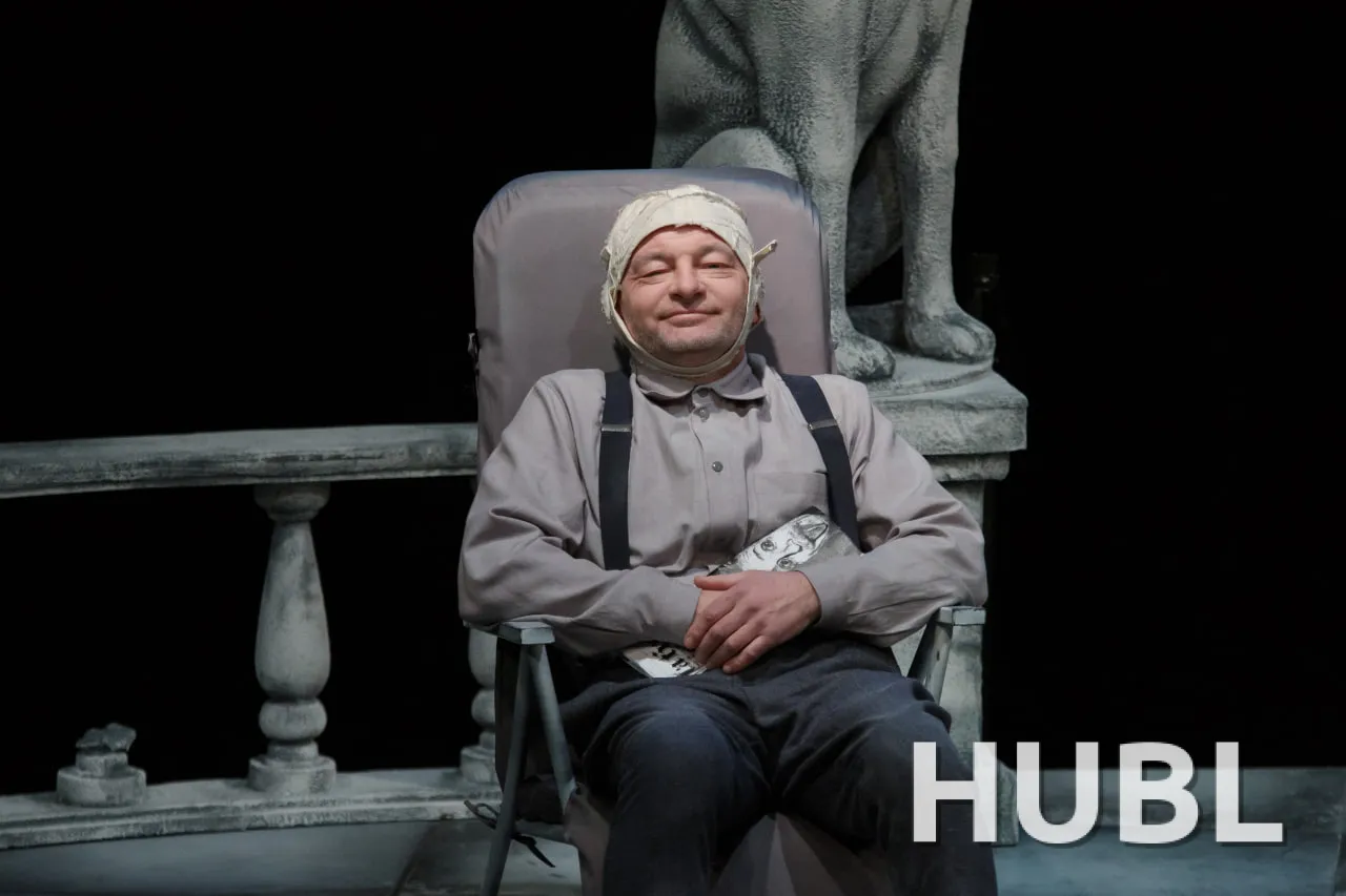 Вецер шуміць у таполях