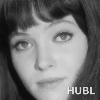 Анна Карина