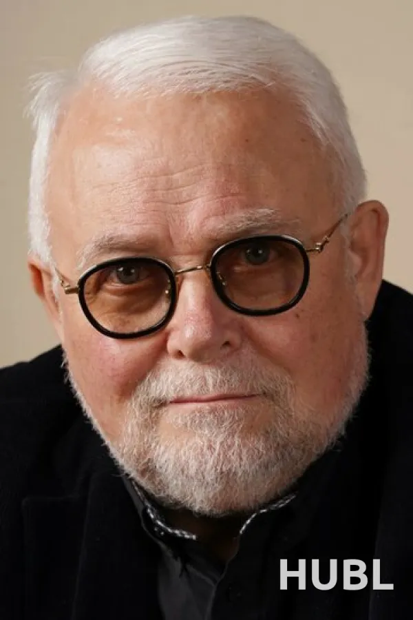 Александр Петров