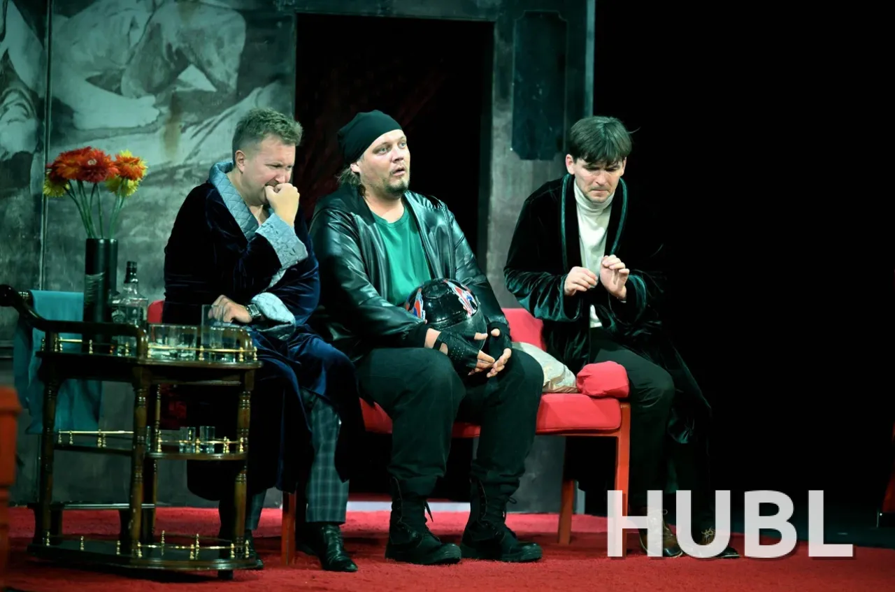 Пижама на шестерых (Сыграем в дружную семью)